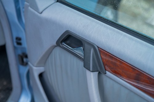 1991 Mercedes-Benz W124 300E 4MATIC In vendita (immagine 21 di 196)