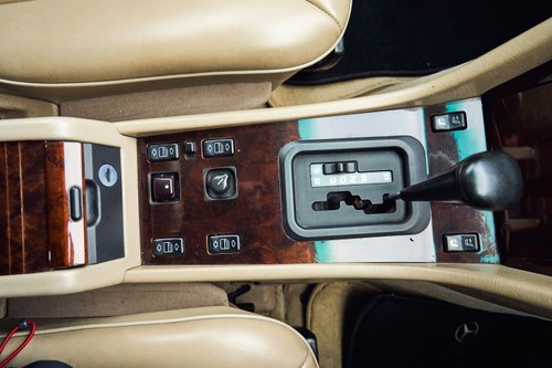 1995 Mercedes-Benz E220 Cabriolet C124 In vendita (immagine 74 di 181)