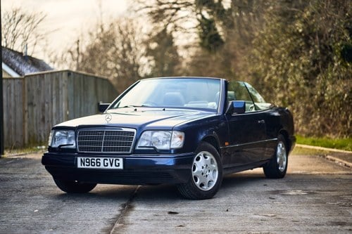 1995 Mercedes-Benz E220 Cabriolet C124 In vendita (immagine 35 di 181)