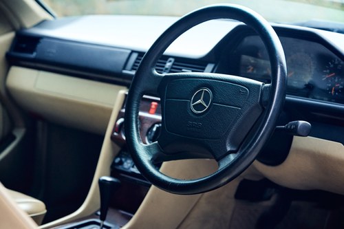 1995 Mercedes-Benz E220 Cabriolet C124 In vendita (immagine 48 di 181)