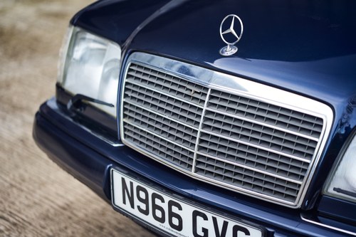 1995 Mercedes-Benz E220 Cabriolet C124 In vendita (immagine 92 di 181)