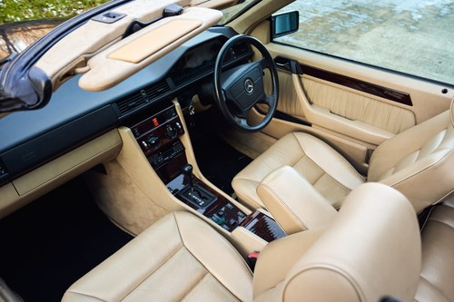 1995 Mercedes-Benz E220 Cabriolet C124 In vendita (immagine 85 di 181)