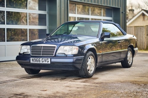 1995 Mercedes-Benz E220 Cabriolet C124 In vendita (immagine 10 di 181)