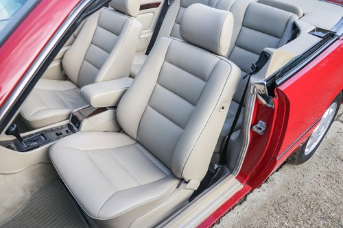 1994 Mercedes-Benz C124 E320 Cabriolet Te koop (foto 34 van 82)