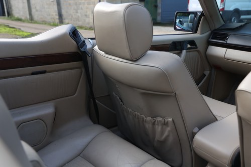 1994 Mercedes-Benz C124 E320 Cabriolet Te koop (foto 25 van 82)