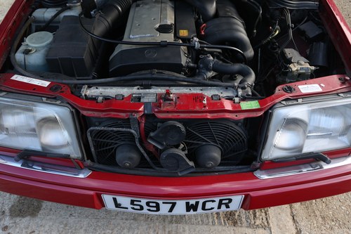 1994 Mercedes-Benz C124 E320 Cabriolet Te koop (foto 71 van 82)