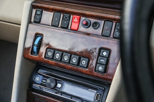 1994 Mercedes-Benz C124 E320 Cabriolet Te koop (foto 18 van 82)