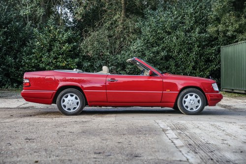 1994 Mercedes-Benz C124 E320 Cabriolet Te koop (foto 6 van 82)