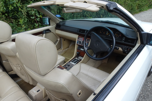 1994 Mercedes-Benz C124 E320 Cabriolet En venta (imagen 91 de 205)