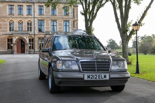 1994 Mercedes-Benz E-Class Estate (W124) For Sale (picture 3 of 169)
