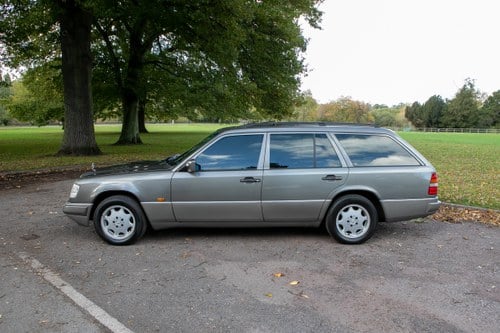 1994 Mercedes-Benz E-Class Estate (W124) For Sale (picture 11 of 169)