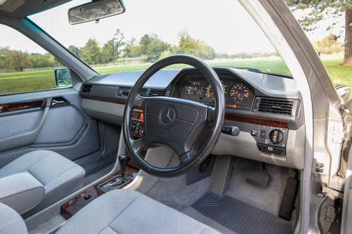 1994 Mercedes-Benz E-Class Estate (W124) For Sale (picture 51 of 169)