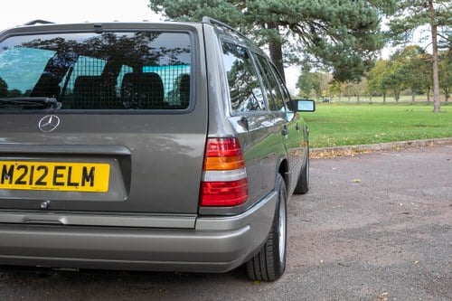 1994 Mercedes-Benz E-Class Estate (W124) For Sale (picture 19 of 169)