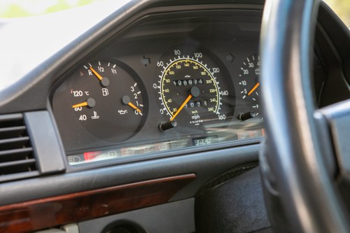 1994 Mercedes-Benz E-Class Estate (W124) For Sale (picture 63 of 169)