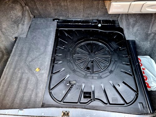 NO RESERVE - 1991 Mercedes-Benz 300E à vendre (picture 95 of 99)