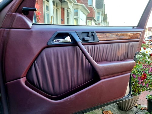 NO RESERVE - 1991 Mercedes-Benz 300E à vendre (picture 80 of 99)