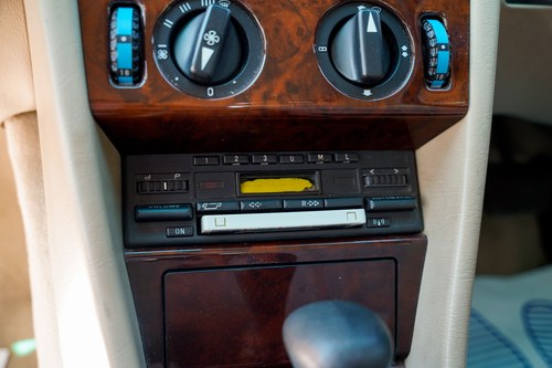 1995 Mercedes-Benz W124 E200 Te koop (foto 26 van 142)