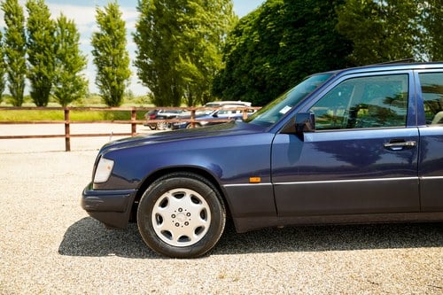 1995 Mercedes-Benz W124 E200 Te koop (foto 87 van 142)