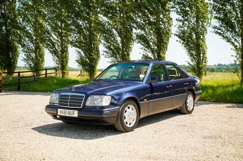 1995 Mercedes-Benz W124 E200 Te koop (foto 1 van 142)