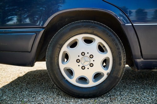 1995 Mercedes-Benz W124 E200 Te koop (foto 14 van 142)