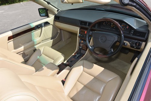 1996 Mercedes-Benz E220 Cabriolet Auto à venda (imagem 28 de 153)