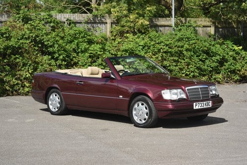 1996 Mercedes-Benz E220 Cabriolet Auto à venda (imagem 2 de 153)