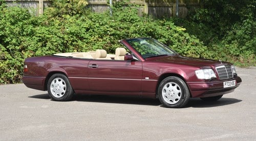 1996 Mercedes-Benz E220 Cabriolet Auto à venda (imagem 8 de 153)