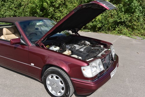 1996 Mercedes-Benz E220 Cabriolet Auto à venda (imagem 104 de 153)