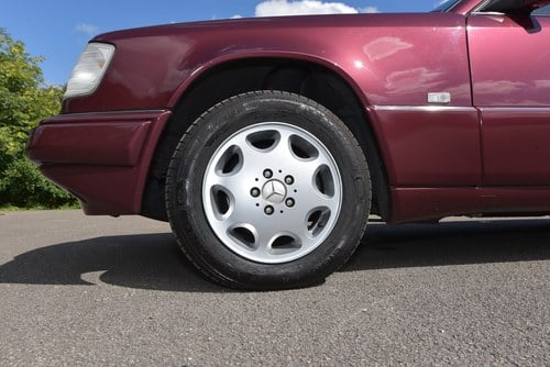 1996 Mercedes-Benz E220 Cabriolet Auto à venda (imagem 23 de 153)