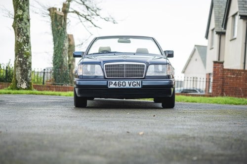 1997 Mercedes-Benz E220 Cabriolet W124 In vendita (immagine 2 di 139)