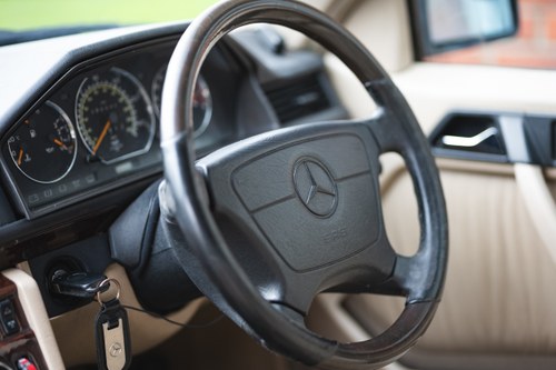 1997 Mercedes-Benz E220 Cabriolet W124 In vendita (immagine 44 di 139)