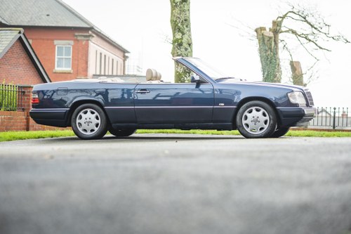 1997 Mercedes-Benz E220 Cabriolet W124 In vendita (immagine 4 di 139)