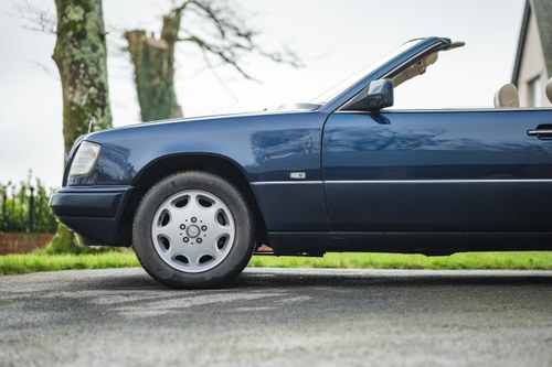 1997 Mercedes-Benz E220 Cabriolet W124 In vendita (immagine 110 di 139)