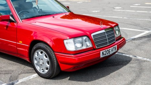 1995 Mercedes-Benz E220 Convertible (W124) In vendita (immagine 67 di 163)