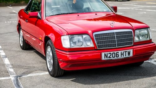 1995 Mercedes-Benz E220 Convertible (W124) In vendita (immagine 71 di 163)