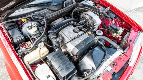 1995 Mercedes-Benz E220 Convertible (W124) In vendita (immagine 100 di 163)