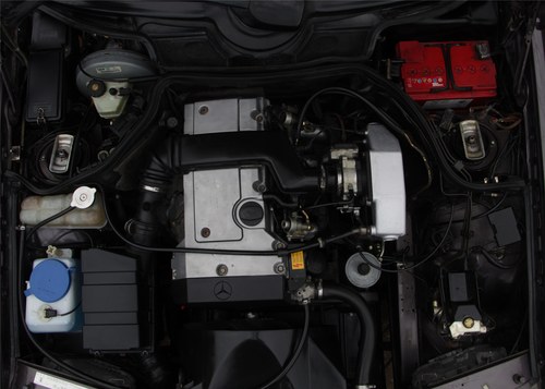 1995 Mercedes-Benz E220 Saloon (W124) In vendita (immagine 95 di 185)