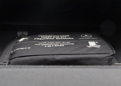 1995 Mercedes-Benz E220 Saloon (W124) In vendita (immagine 38 di 185)