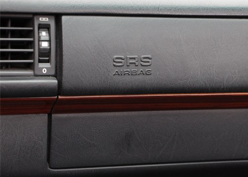 1995 Mercedes-Benz E220 Saloon (W124) In vendita (immagine 26 di 185)