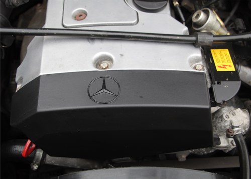 1995 Mercedes-Benz E220 Saloon (W124) In vendita (immagine 98 di 185)