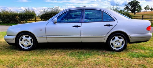 1999 Mercedes-Benz E240 (W210) Te koop (foto 16 van 120)