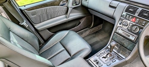 1999 Mercedes-Benz E240 (W210) Te koop (foto 44 van 120)