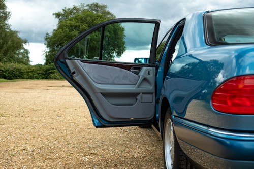 1997 Mercedes-Benz E250 D Elegance En venta (imagen 25 de 158)