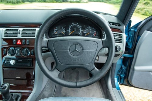 1997 Mercedes-Benz E250 D Elegance En venta (imagen 21 de 158)