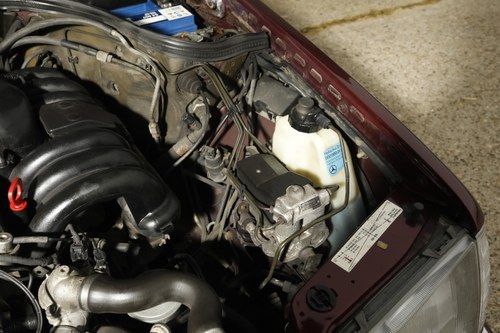 NO RESERVE - 1996 Mercedes-Benz E280 (S124) En venta (imagen 126 de 180)