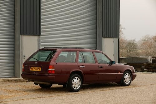NO RESERVE - 1996 Mercedes-Benz E280 (S124) En venta (imagen 8 de 180)