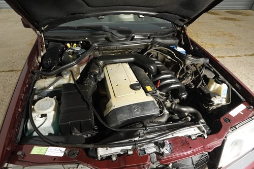 NO RESERVE - 1996 Mercedes-Benz E280 (S124) En venta (imagen 137 de 180)