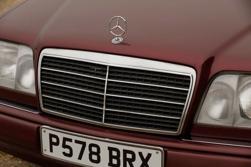 NO RESERVE - 1996 Mercedes-Benz E280 (S124) En venta (imagen 107 de 180)