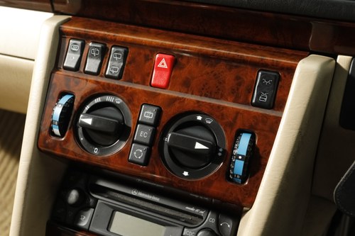 NO RESERVE - 1996 Mercedes-Benz E280 (S124) En venta (imagen 56 de 180)