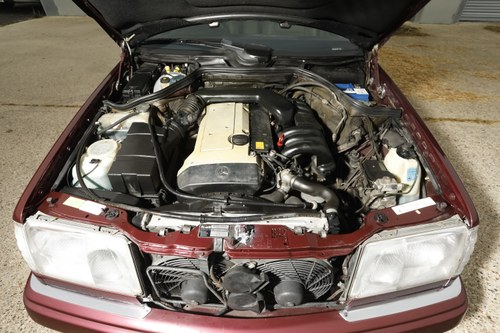 NO RESERVE - 1996 Mercedes-Benz E280 (S124) En venta (imagen 119 de 180)